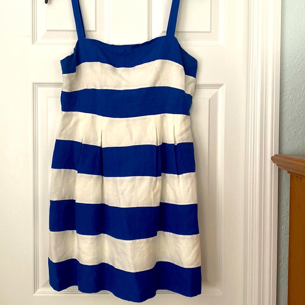 Ann Taylor Loft size 6P dress fully lined zipper back